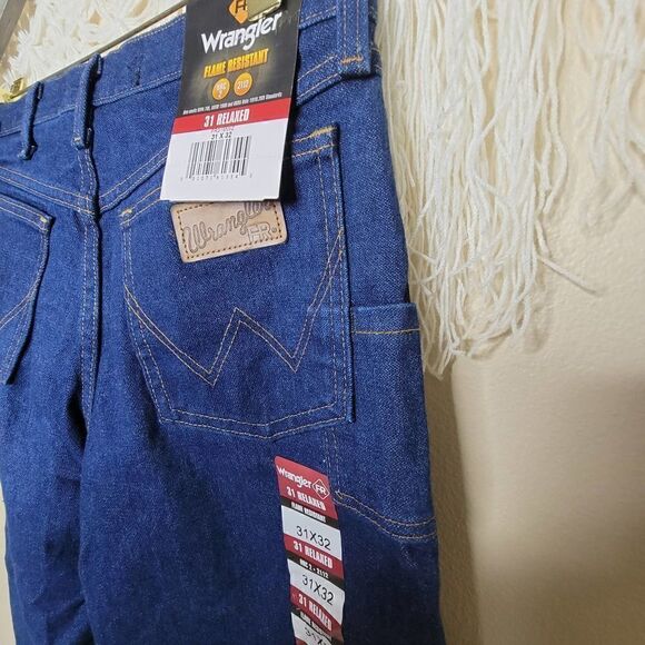 Wrangler Flame Resistant Relaxed Denim Jeans - Picture 3 of 12